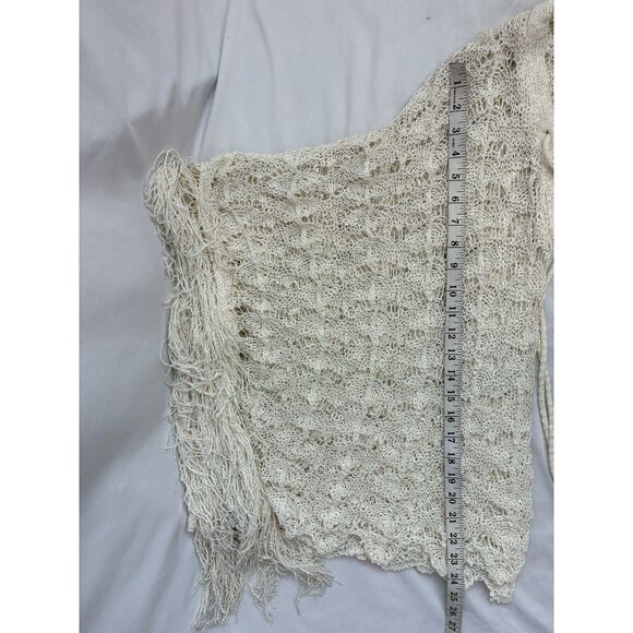 Steve Madden Crochet Fringe Poncho Cream One Size Coastal Bohemian Boho Beachy - Picture 9 of 10